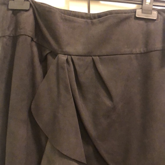 Bash suede skirt - Picture 2 of 3